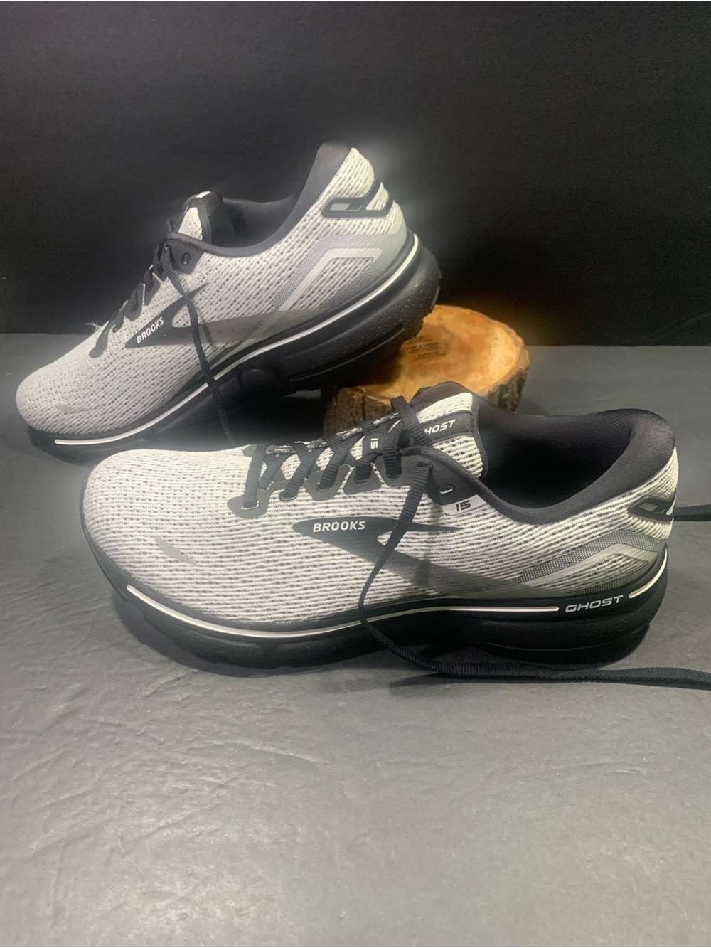 Brooks Ghost 15 Men’s White Black Running Sneakers Shoe Size- 11